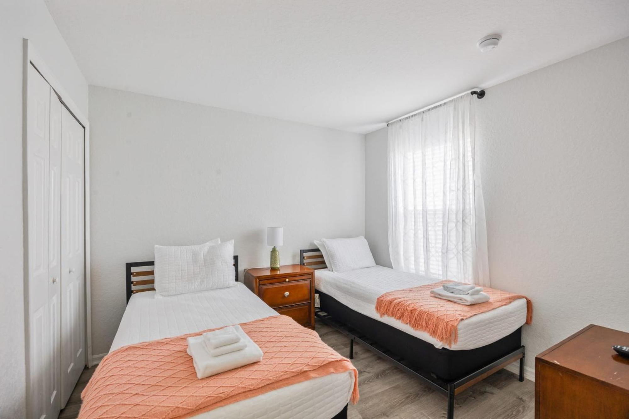 Cozy Stylish Townhome Davenport Eksteriør billede